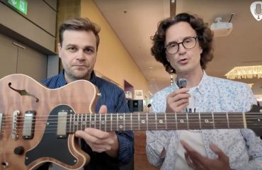Adam Miller au Guitar Summit avec une Nouvelle Guitare Nik Huber